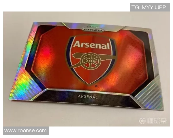 帕尼尼足球球星卡盒装必出签字卡 热销限量版引爆收藏热潮