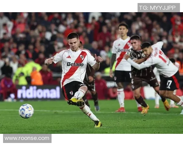 阿根廷足球天才西蒙尼:从球场英雄到战术大师的传奇历程 阿根廷足球天才西蒙尼:从球场英雄到战术大师的传奇历程